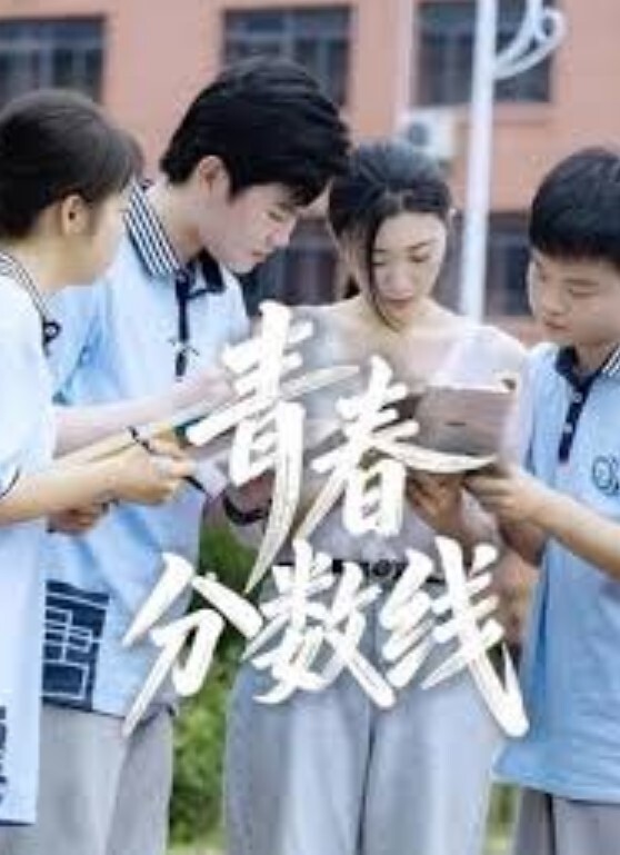 跟随抄底美女屁屁真性感小内内卡的真紧 - KK福利导航